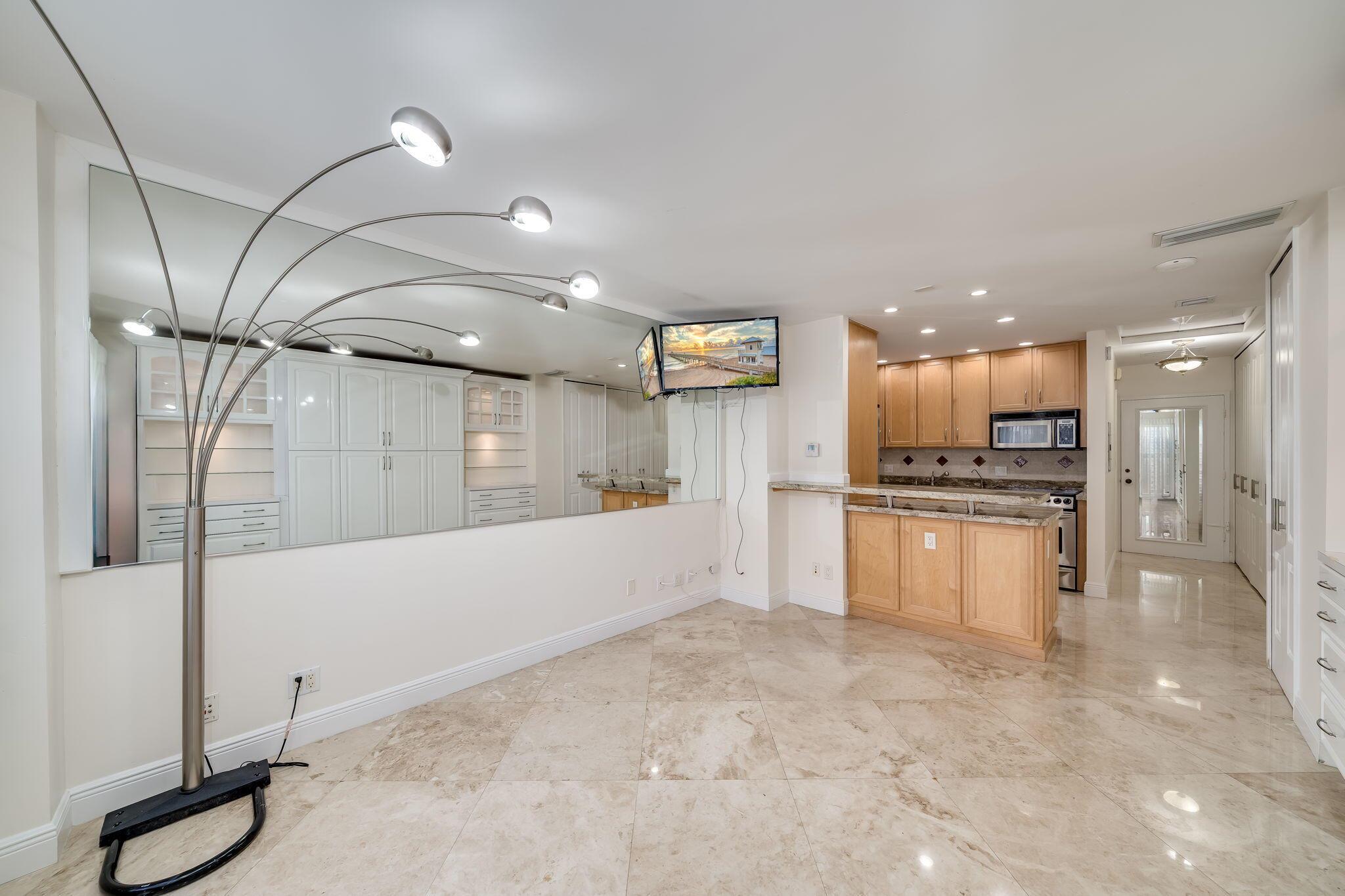 405 N Ocean Boulevard 122