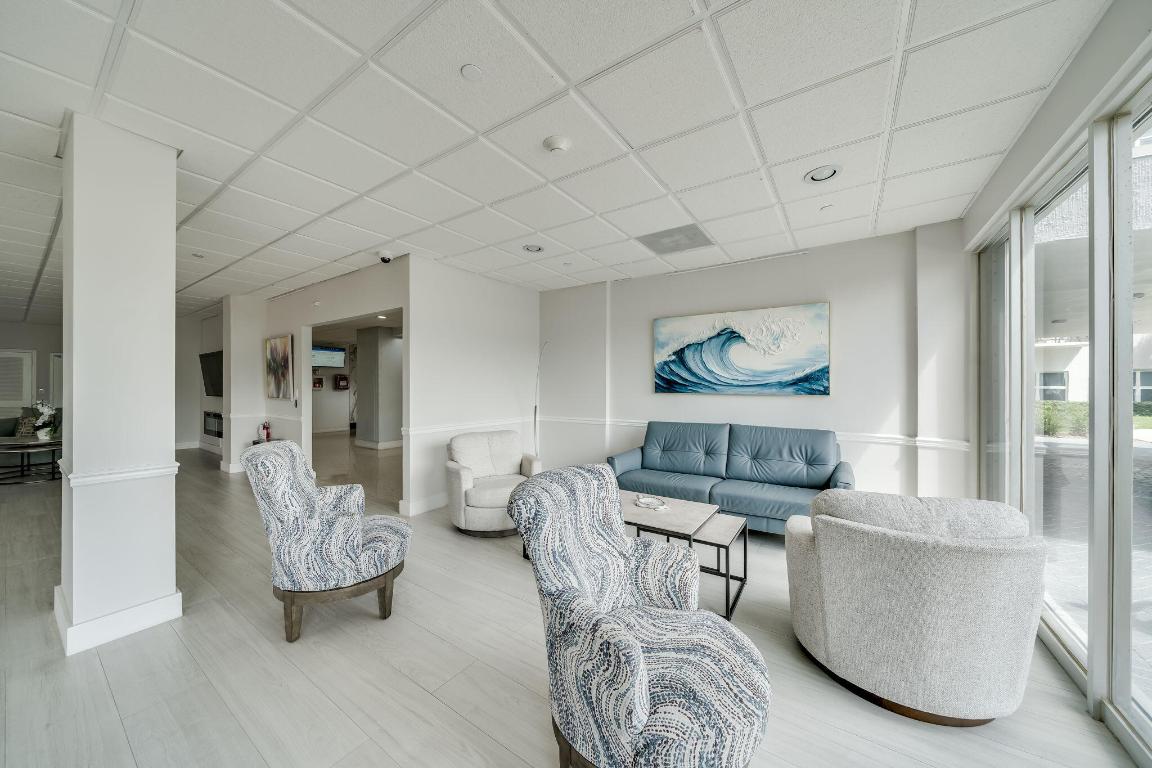 PARLIAMENT HOUSE CONDO - Residential