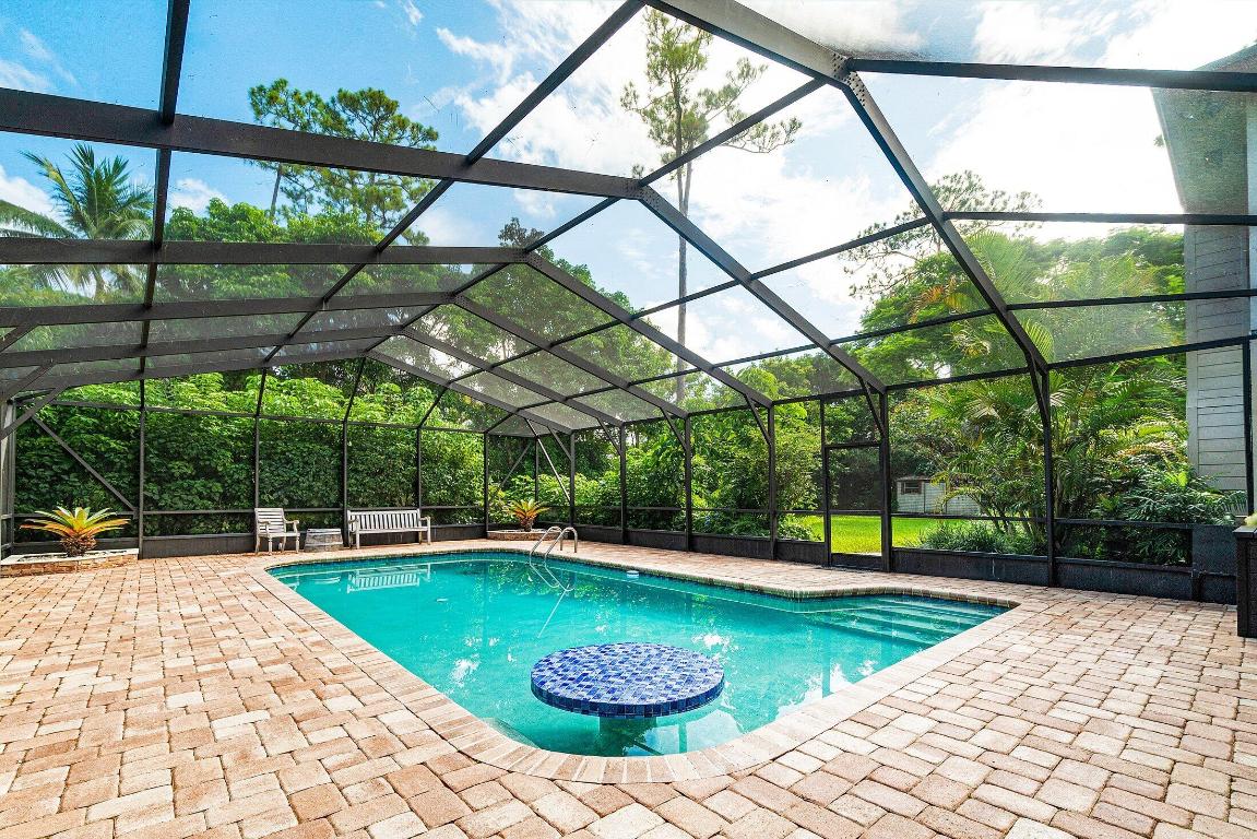 PINEWOOD EAST 2 OF WELLINGTON - Residential Lease