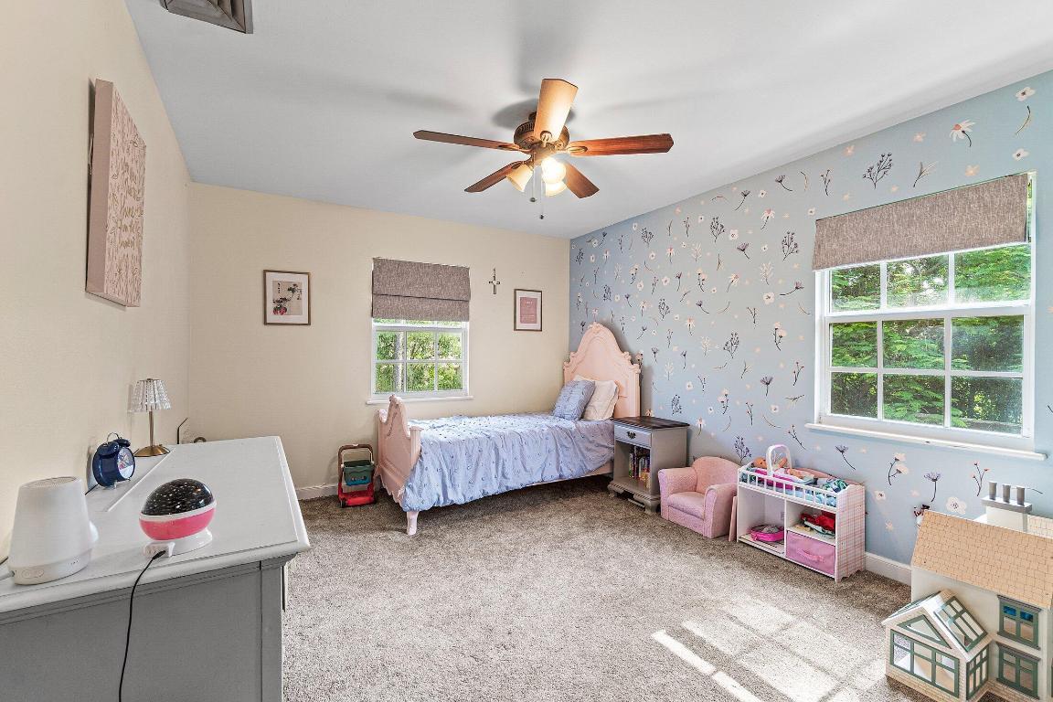 PINEWOOD EAST 2 OF WELLINGTON - Residential Lease