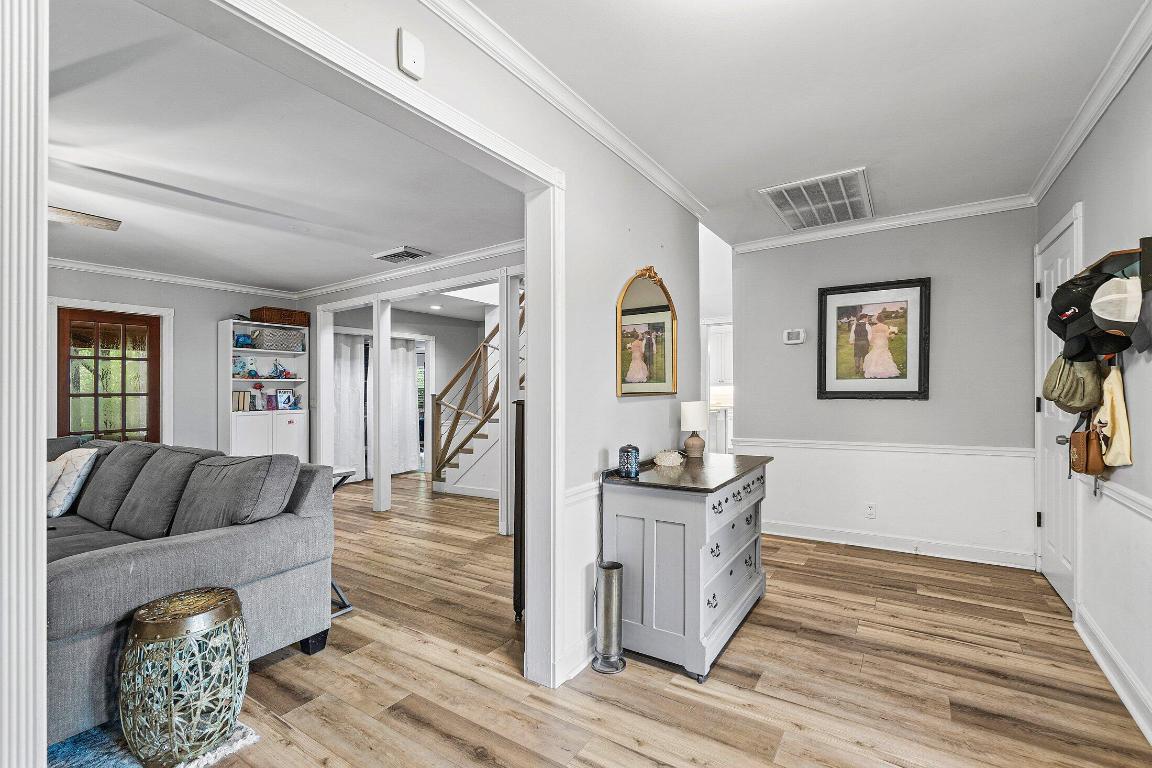 PINEWOOD EAST 2 OF WELLINGTON - Residential Lease