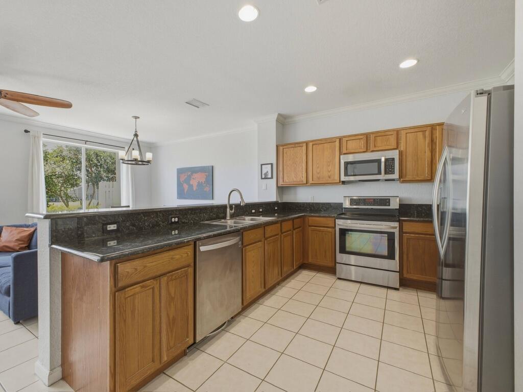 3028 N EVERGREEN Circle