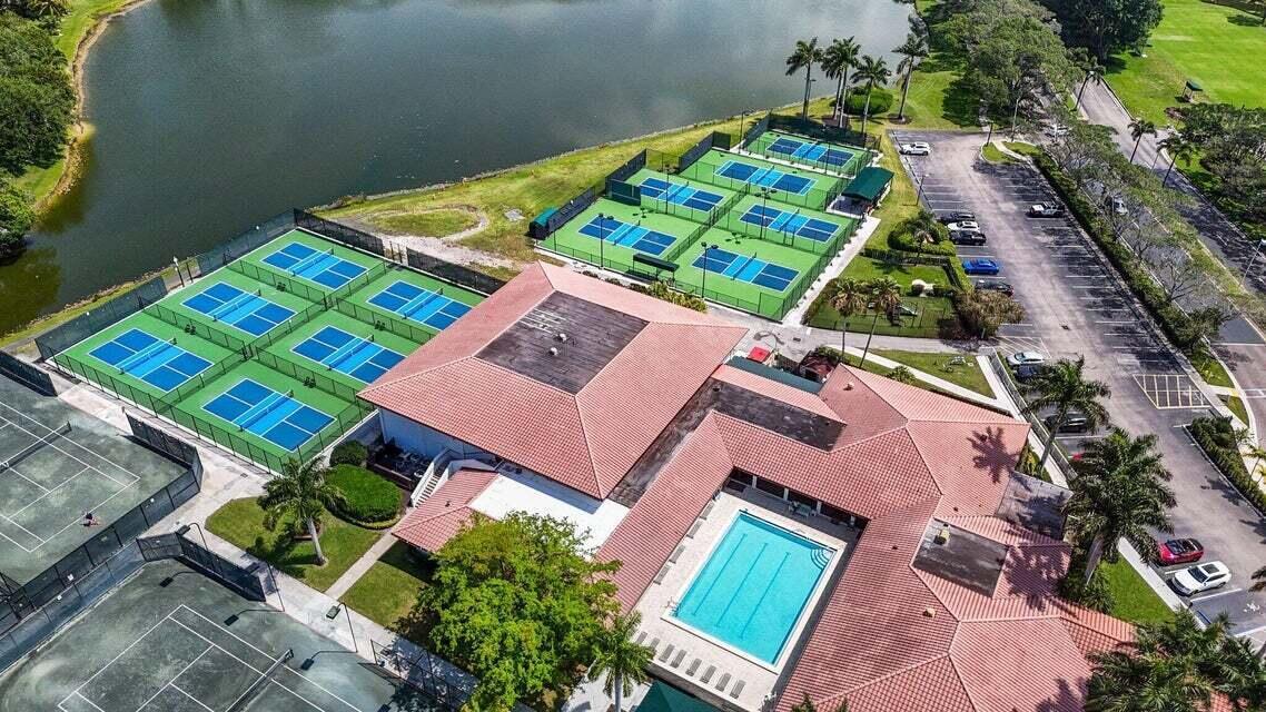 PGA RESORT COMMUNITY OF I - Residential