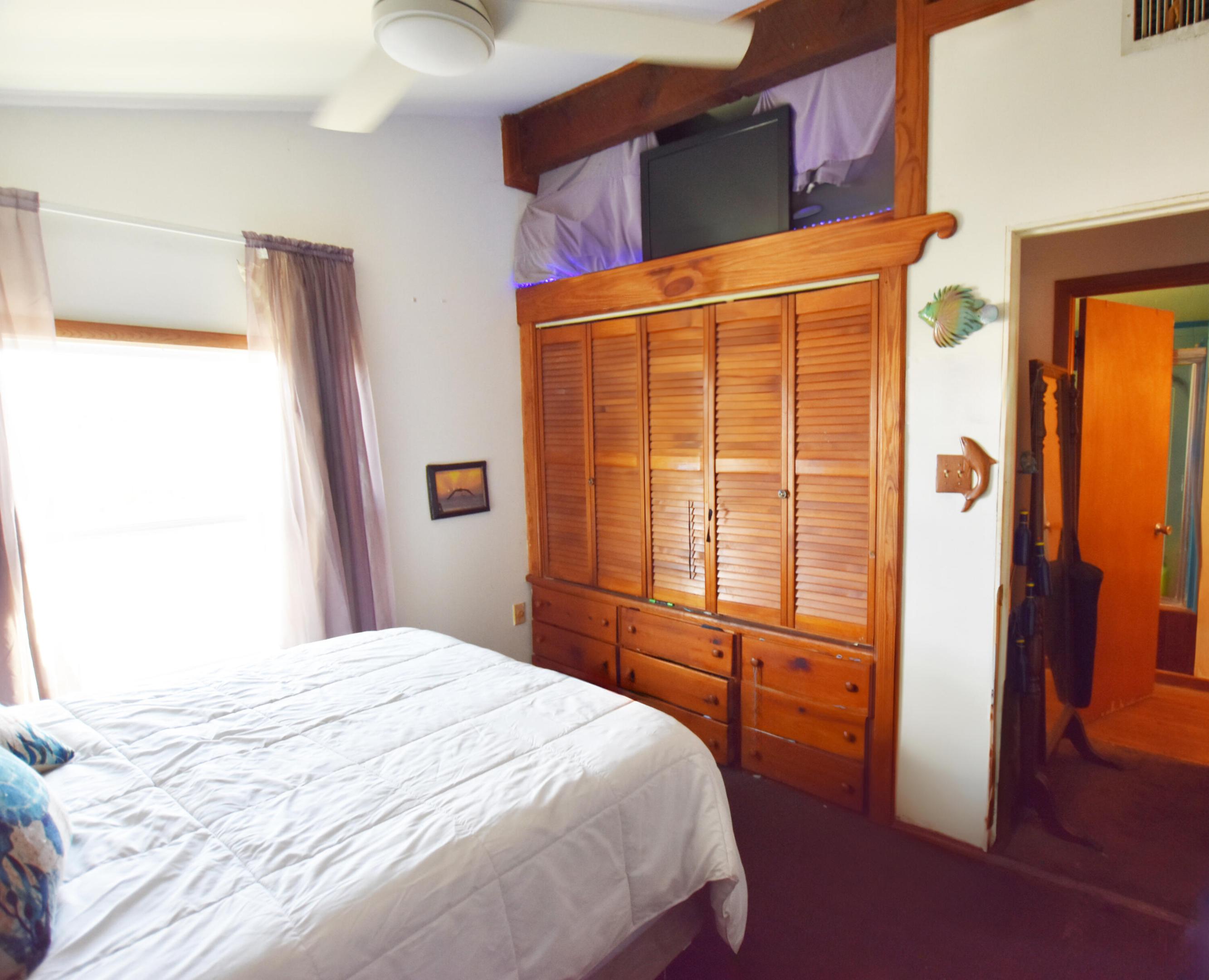 CUTTHROAT HARBOR ESTS - Residential