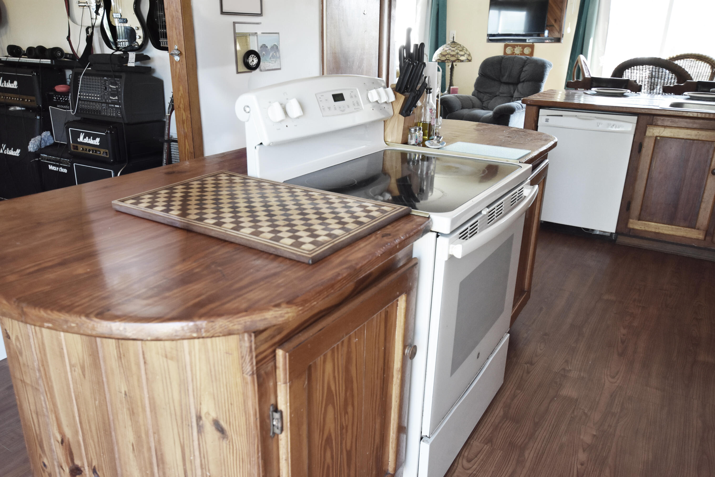 CUTTHROAT HARBOR ESTS - Residential