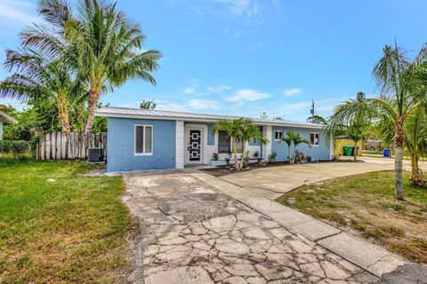 2711 NE Savannah Road Jensen Beach FL 34957