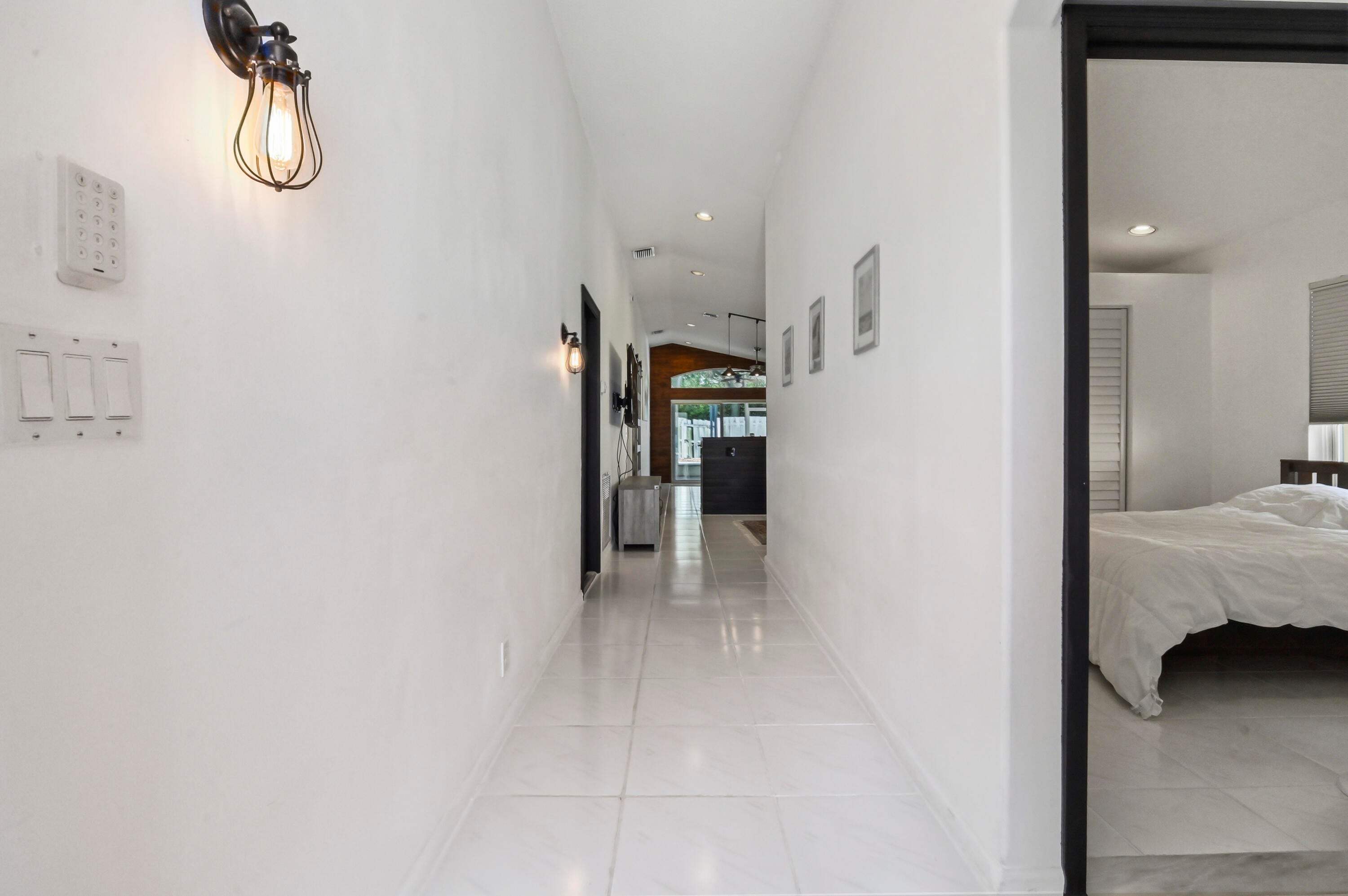 Properties 5690 Green Island Drive