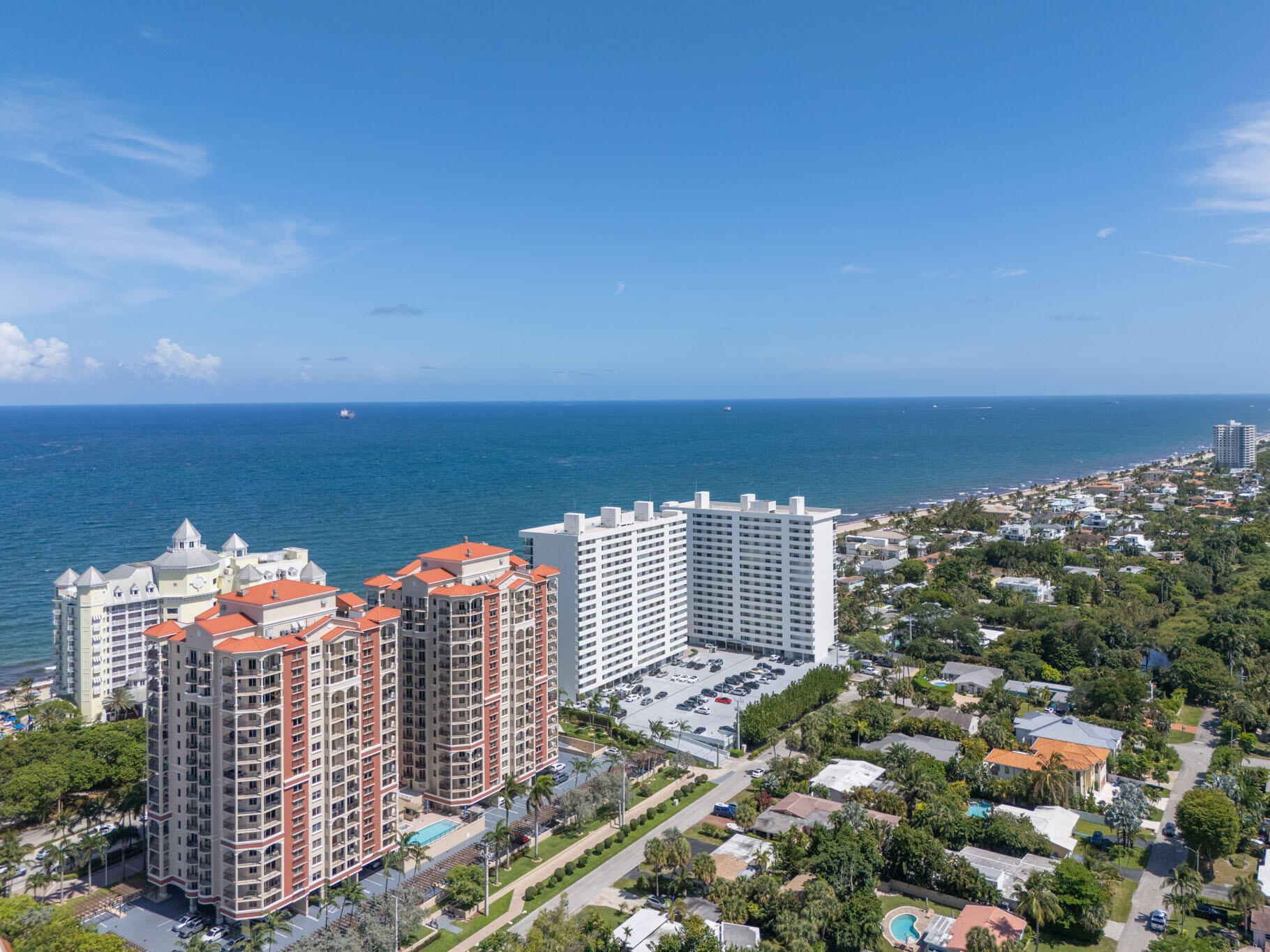 VUE CONDO - Residential
