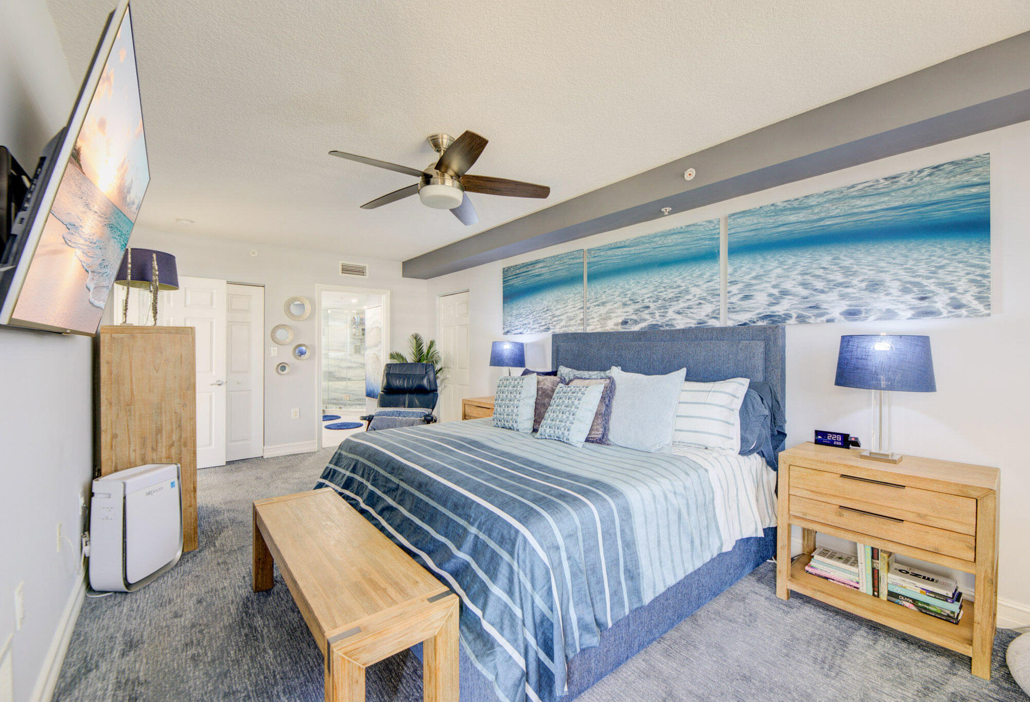 VUE CONDO - Residential