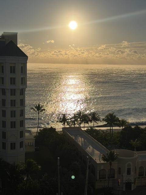 VUE CONDO - Residential