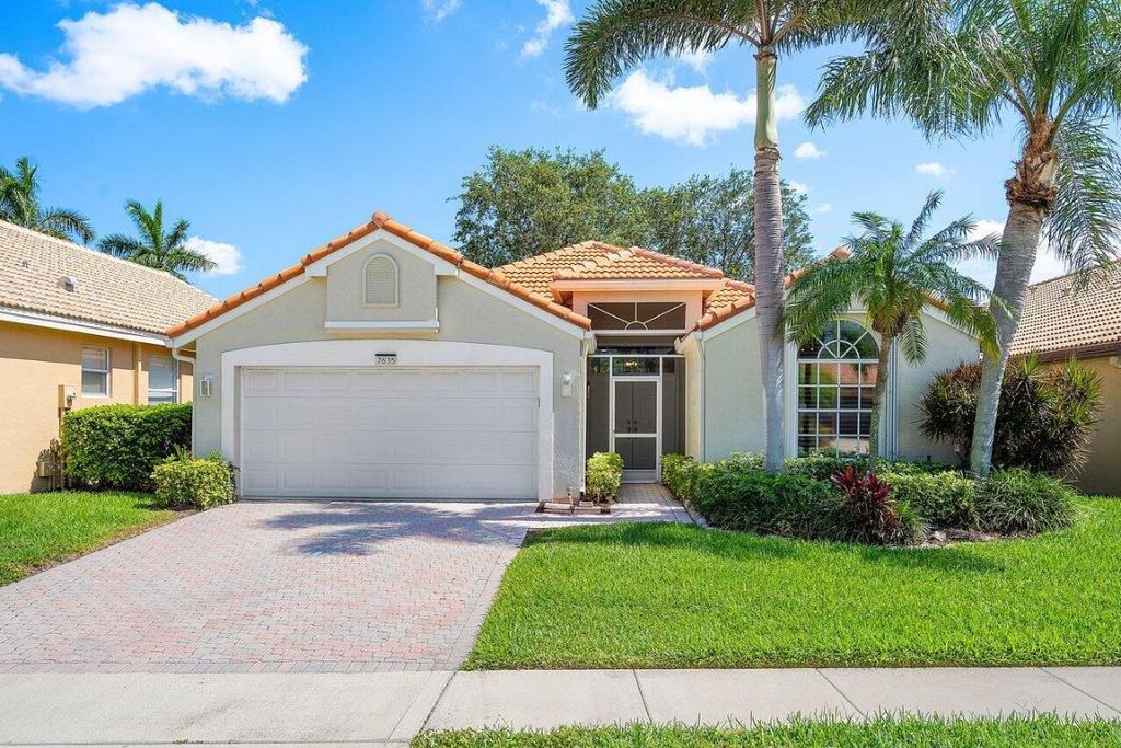 Photo of 7635 Doubleton Drive, Delray Beach, FL 33446 (MLS # R11062455)
