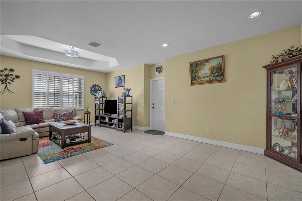 Karenero Falls 1st Add - Residential