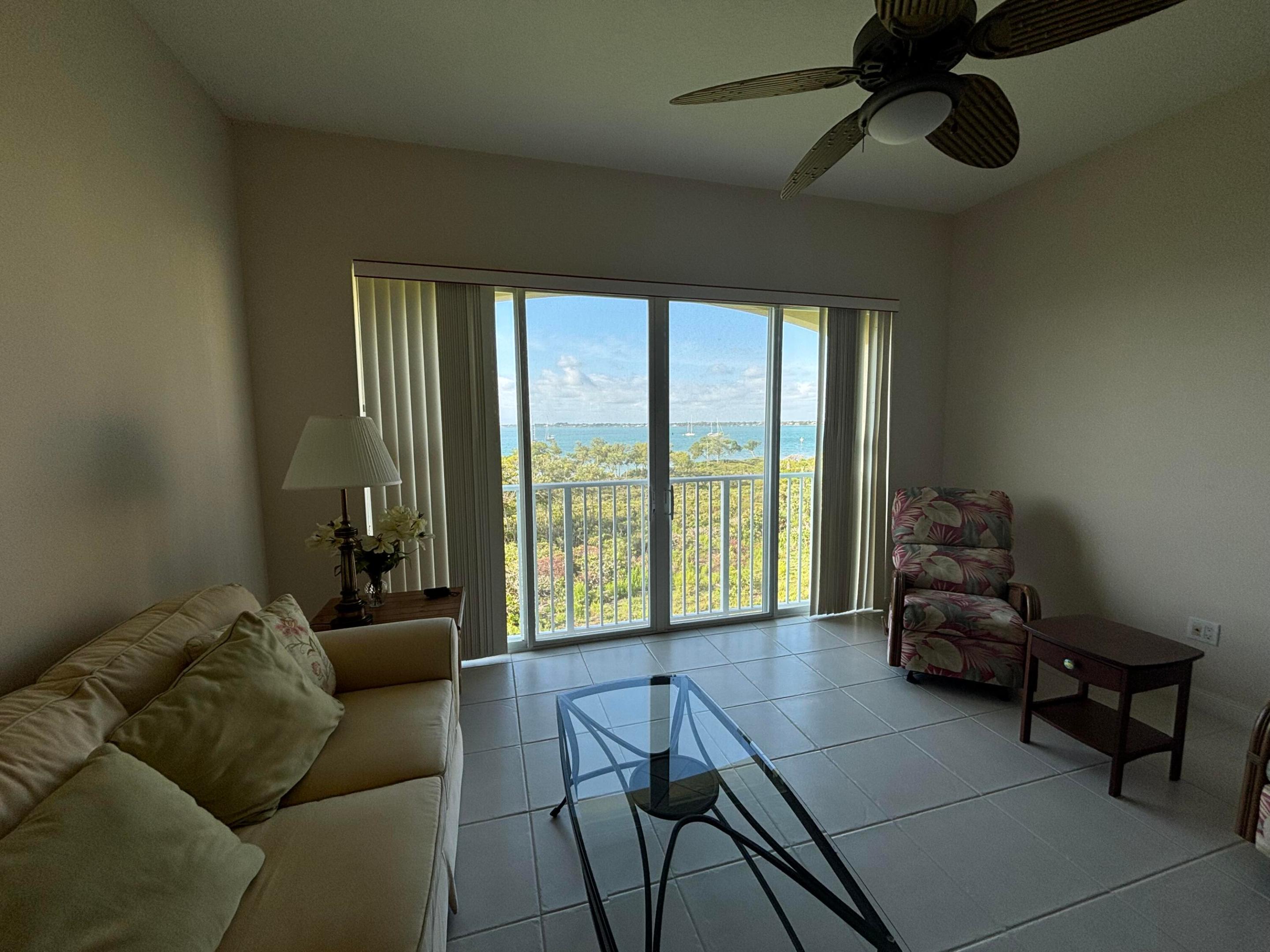 HARBOUR ISLE WEST - Residential