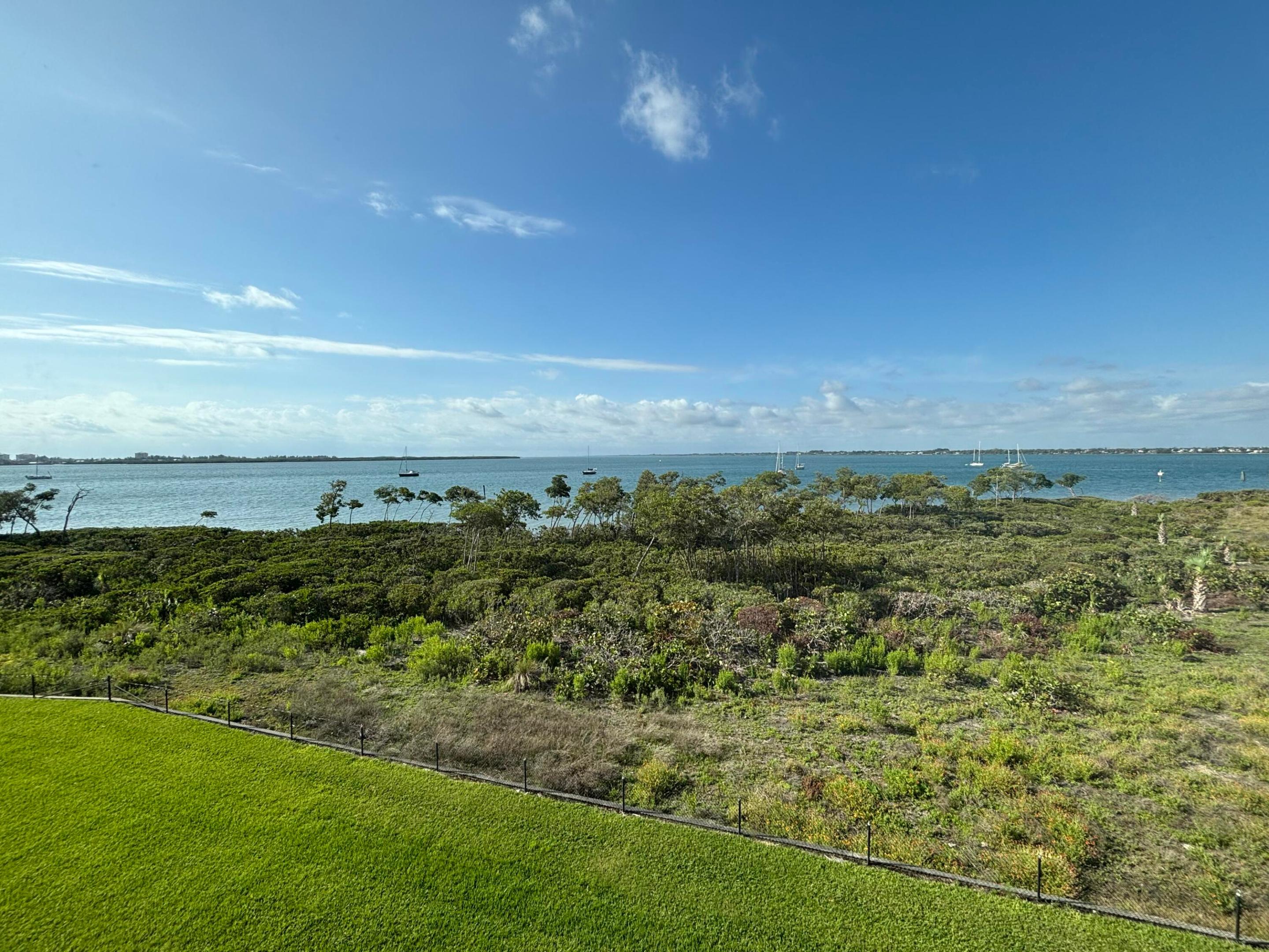 HARBOUR ISLE WEST - Residential