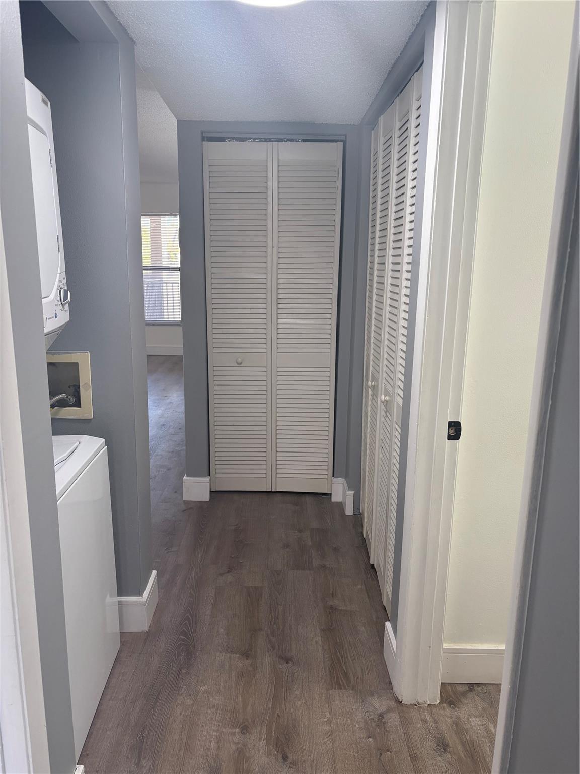 The Courtyard Condominium - Residential