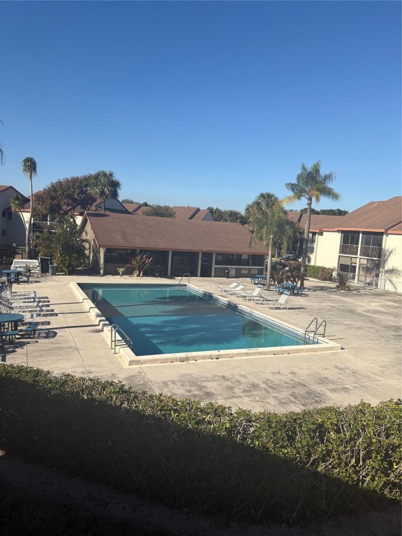 The Courtyard Condominium - Residential