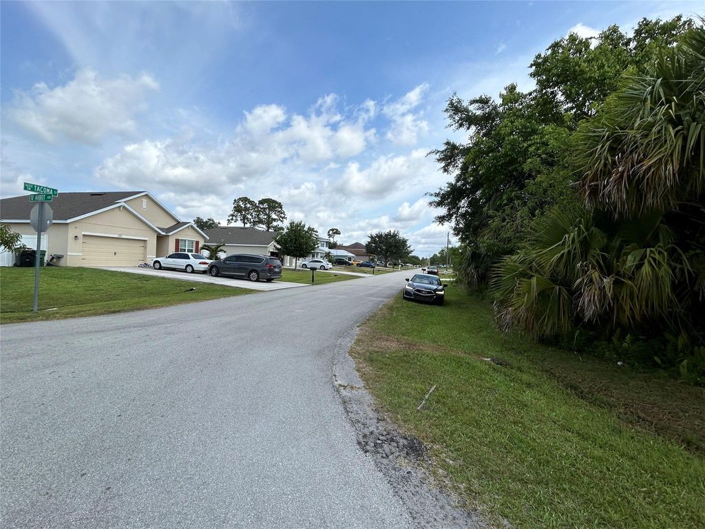 Photo of 4689 SW Tacoma Street, Port Saint Lucie, FL 34953 (MLS # F10449286)