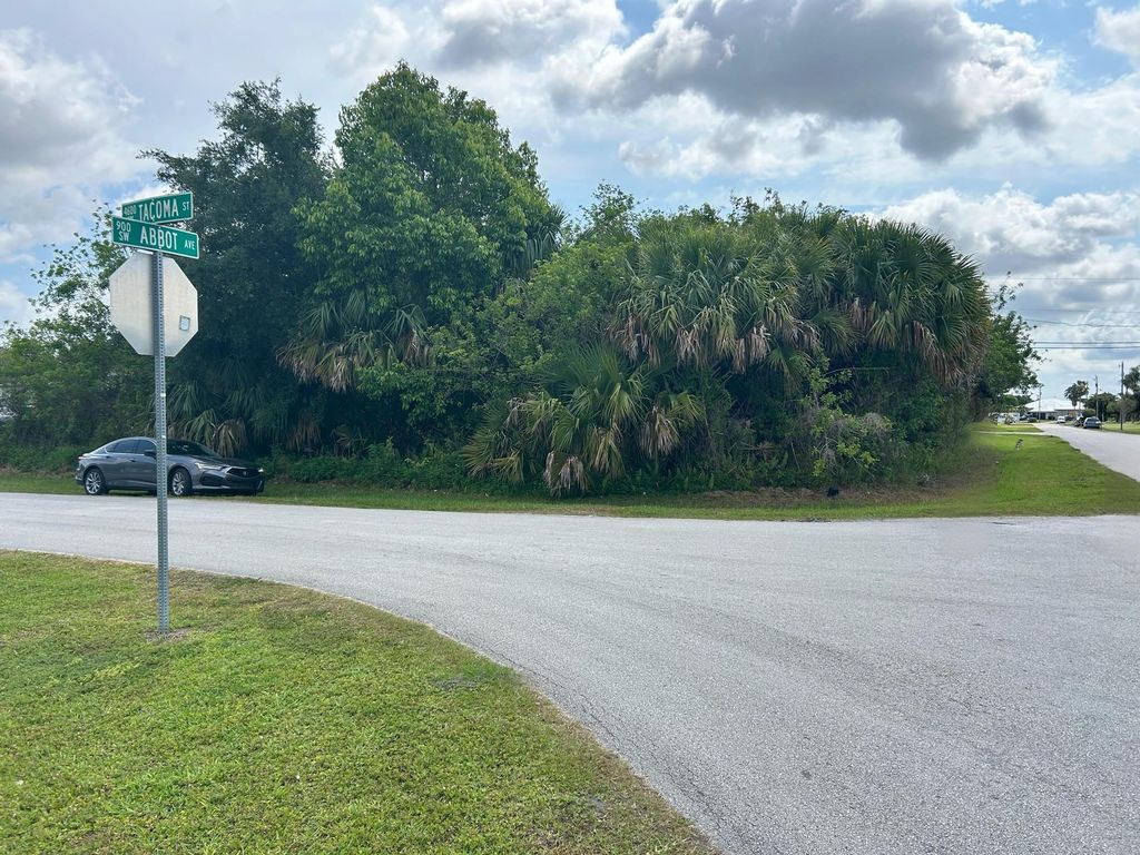 Photo of 4689 SW Tacoma Street, Port Saint Lucie, FL 34953 (MLS # F10449286)