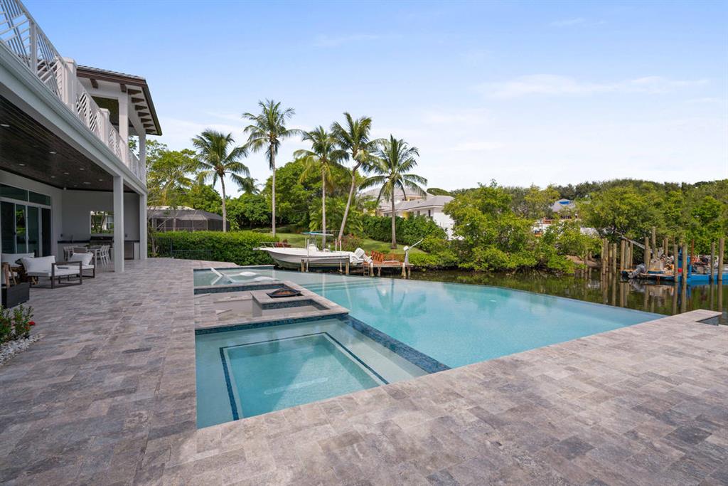 CAPTAINS KEY - Residential