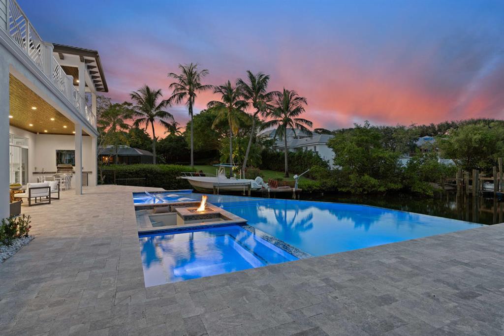 CAPTAINS KEY - Residential