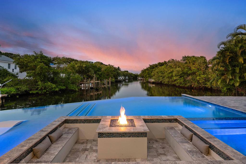 CAPTAINS KEY - Residential