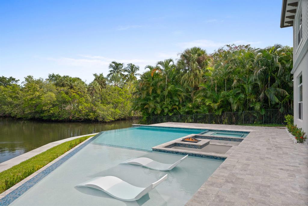 CAPTAINS KEY - Residential