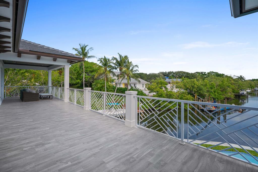 CAPTAINS KEY - Residential