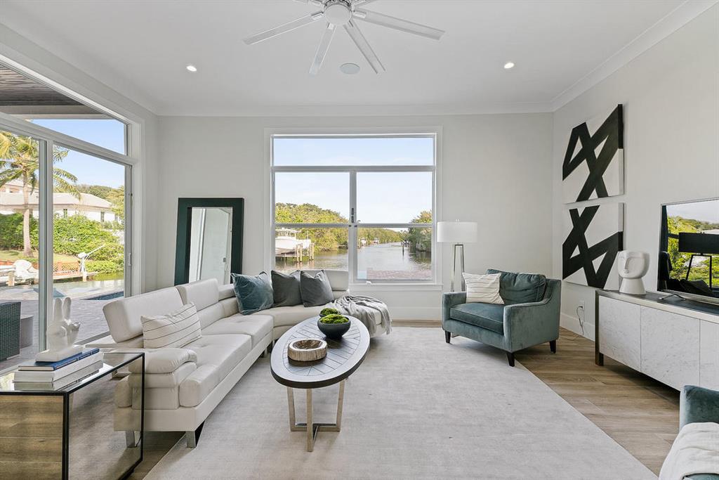 CAPTAINS KEY - Residential