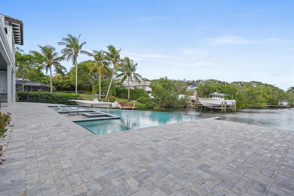 CAPTAINS KEY - Residential