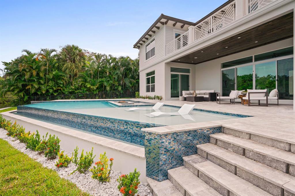 CAPTAINS KEY - Residential