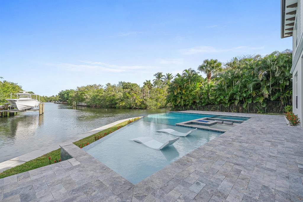 CAPTAINS KEY - Residential