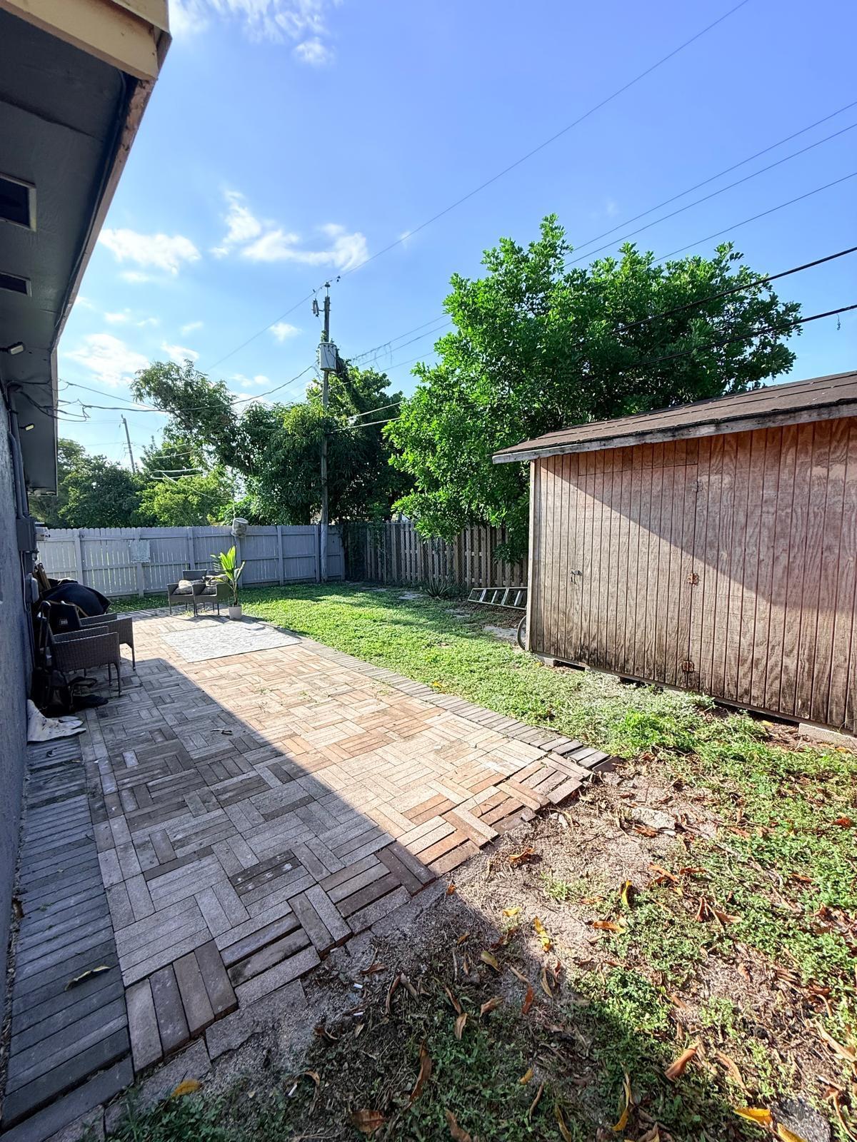 2251 NW 4TH Street 1-2