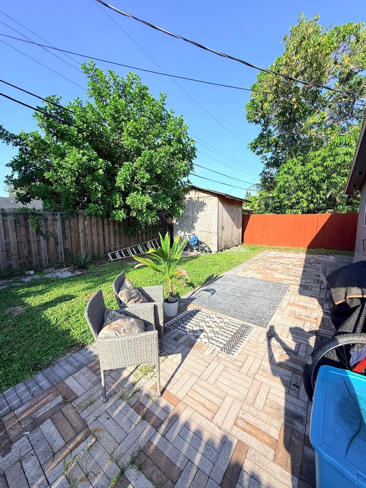 2251 NW 4TH Street 1-2