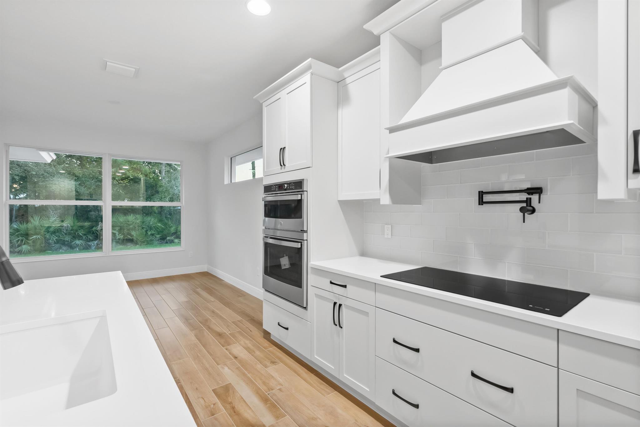 CRYSTAL FALLS OF VERO - Residential