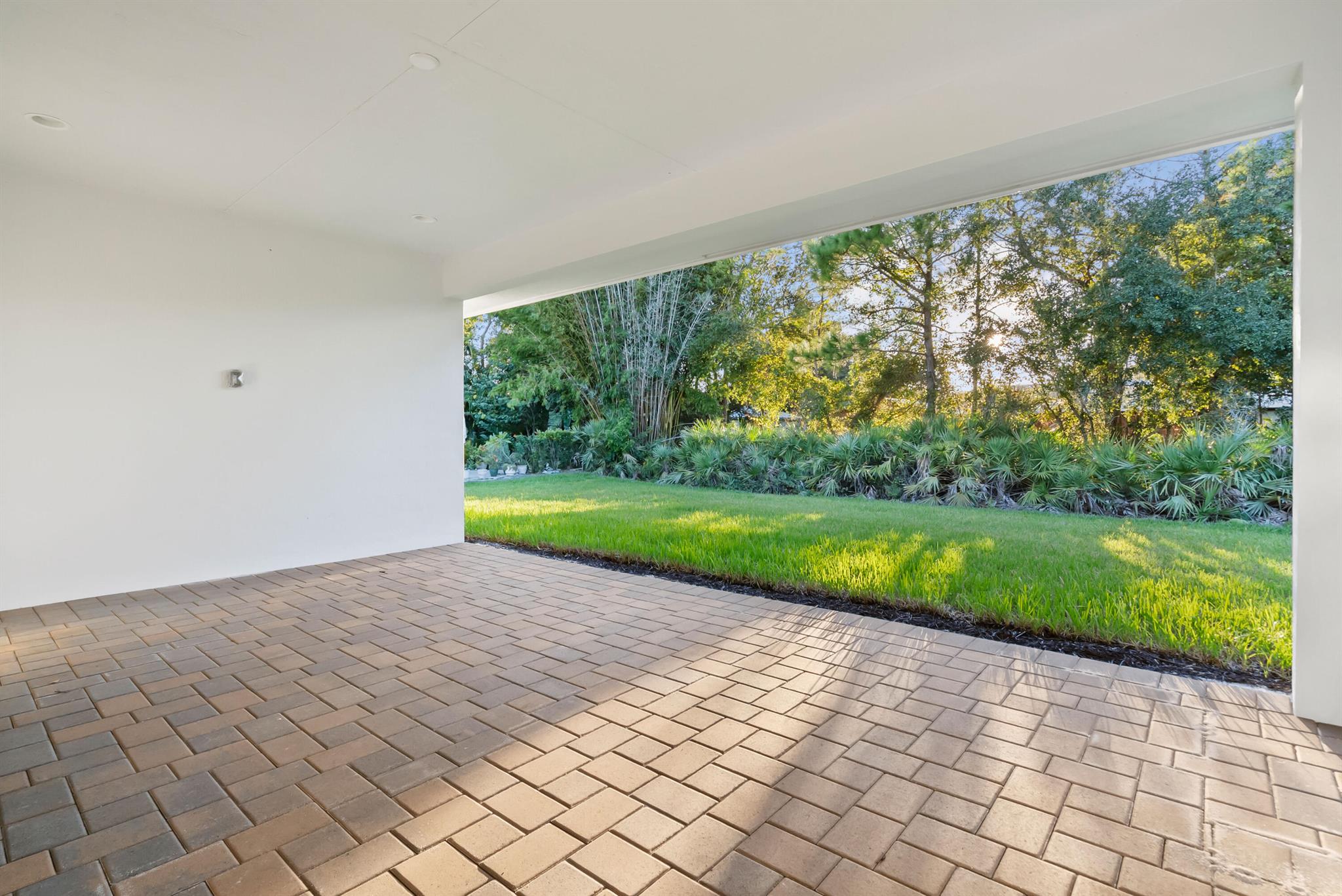 CRYSTAL FALLS OF VERO - Residential