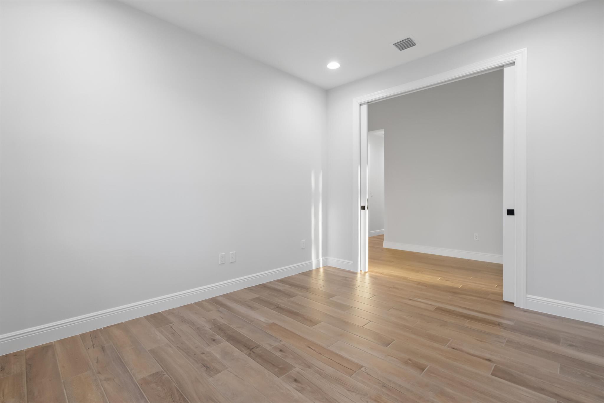 CRYSTAL FALLS OF VERO - Residential