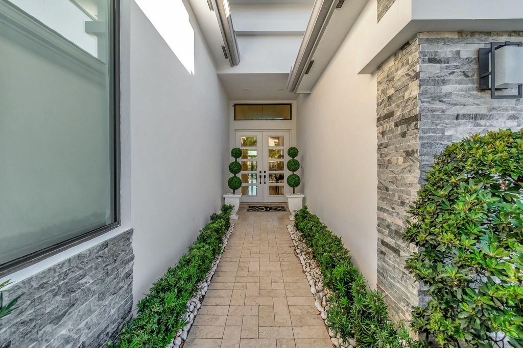 Photo of 9072 Benedetta Place, Boca Raton, FL 33496 (MLS # R11043246)