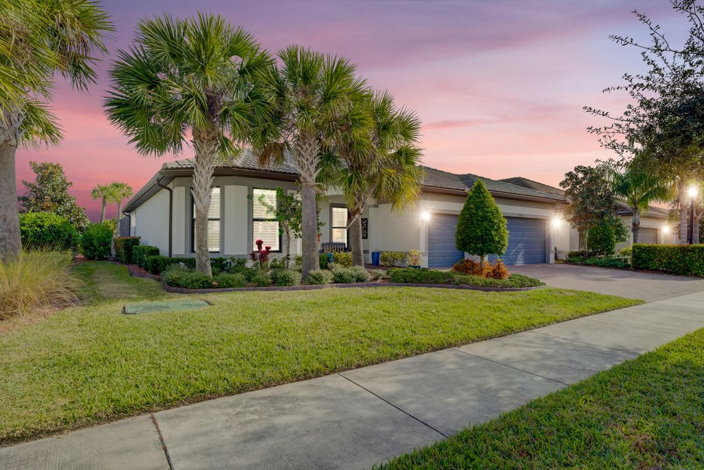 Photo of 5098 Pendelton Square, Vero Beach, FL 32967 (MLS # R10924197)