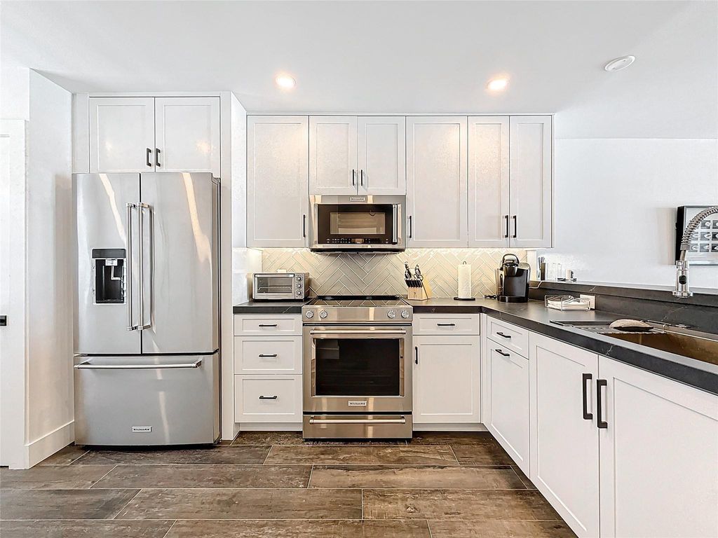 Photo of 3100 NE 48th Street #708, Fort Lauderdale, FL 33308 (MLS # F10478961)