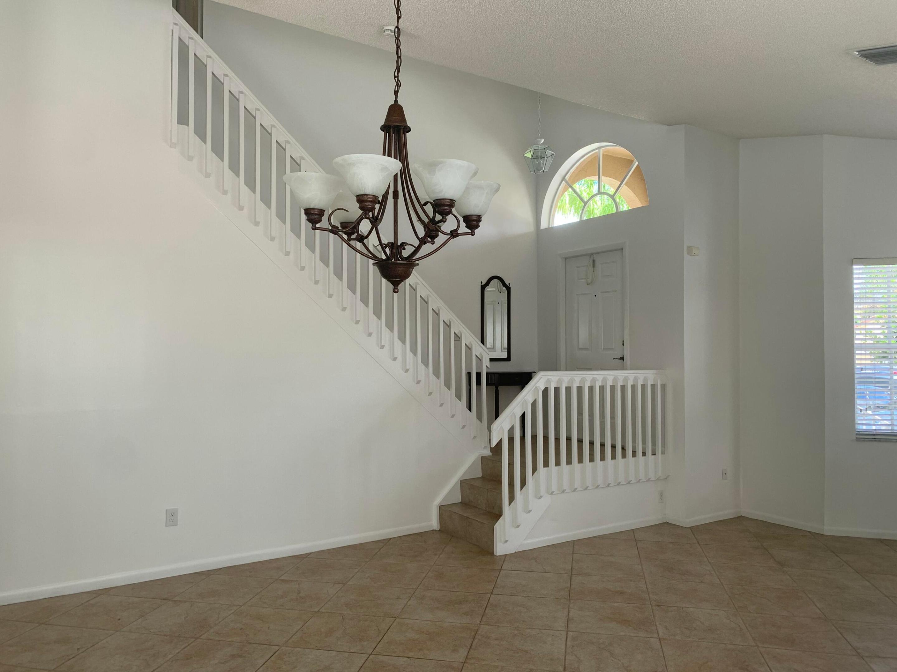 Towngate 156-11 B - Residential