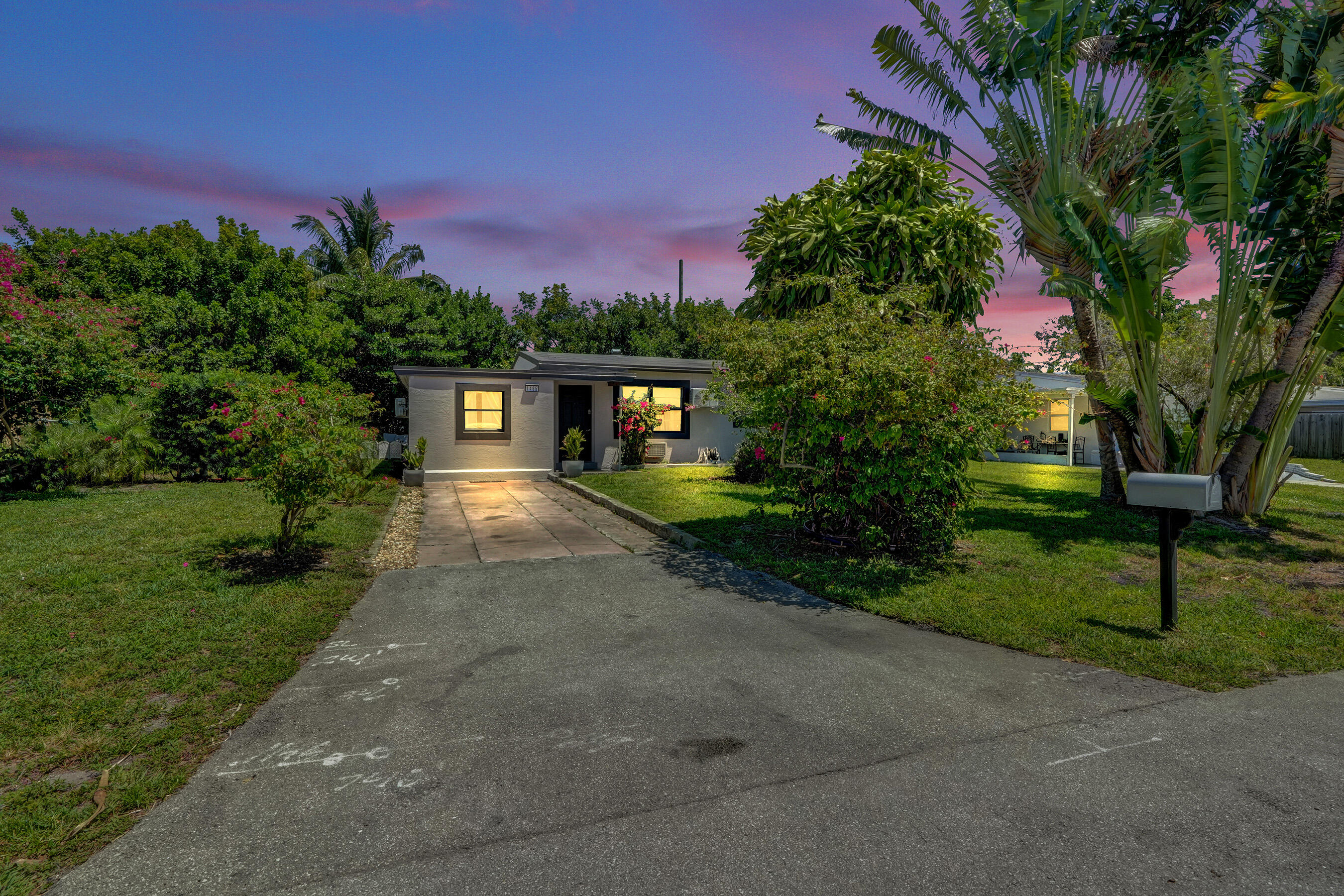 1465 NE 27th Street