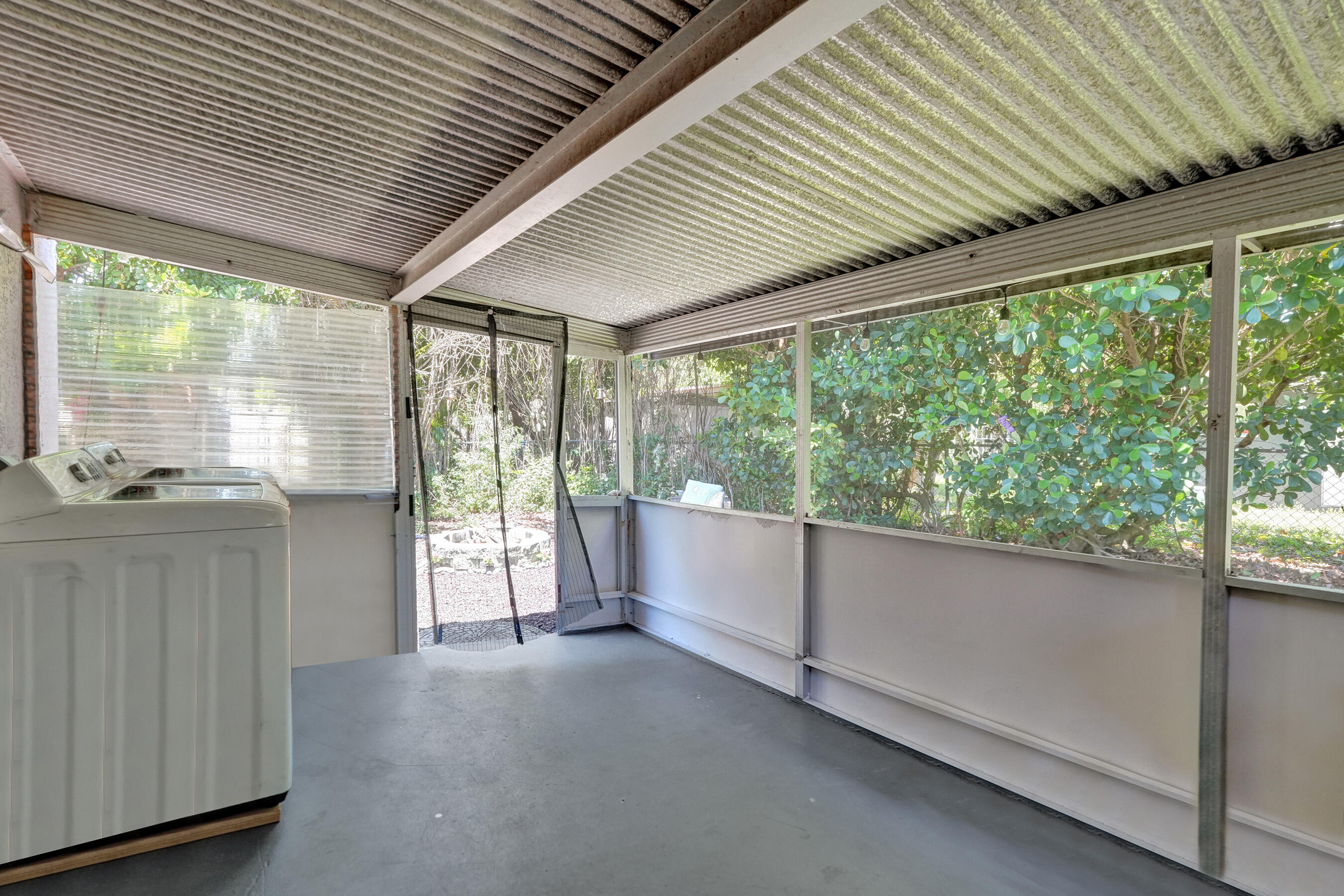 COLLIER MANOR FIRST ADD - Residential