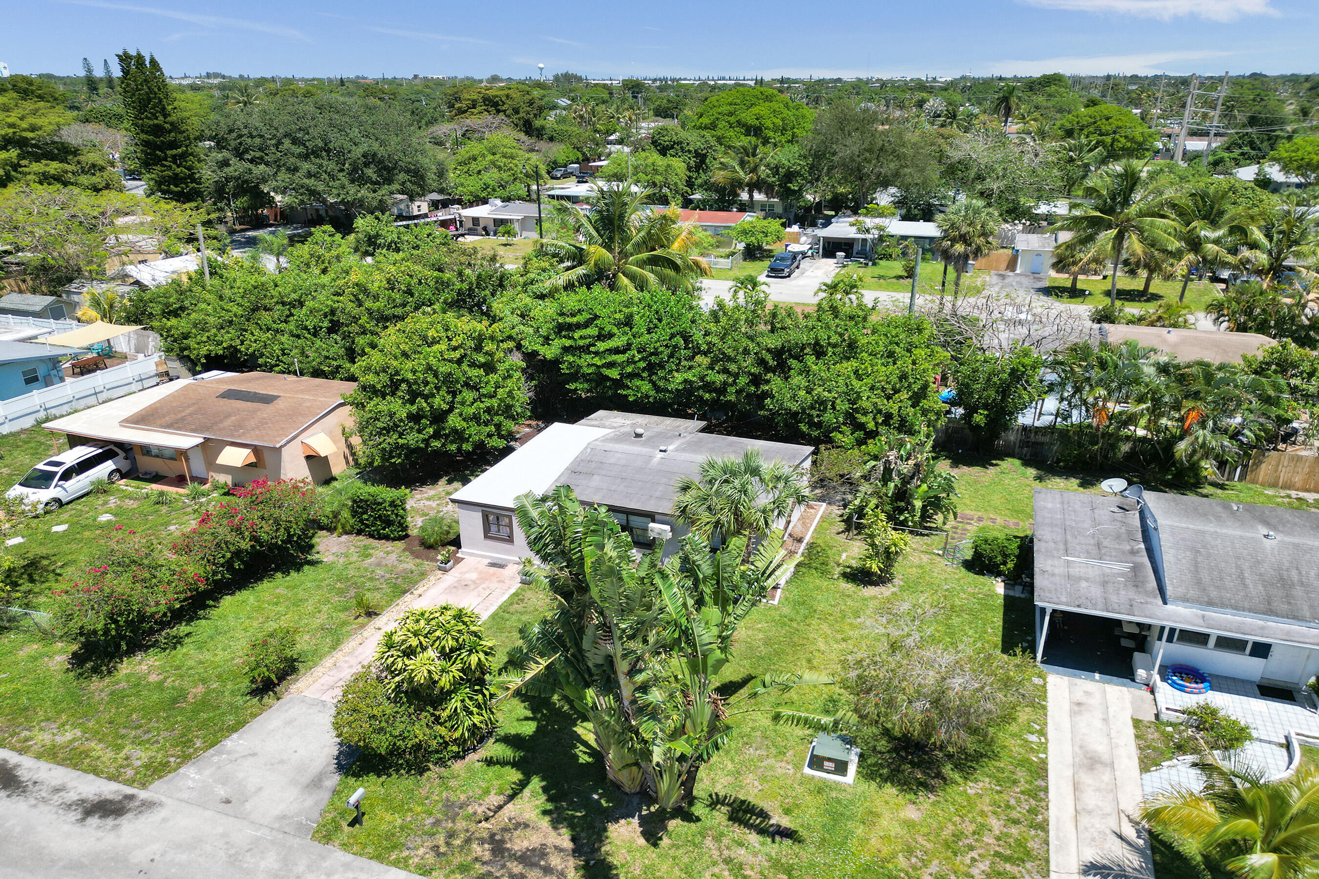 COLLIER MANOR FIRST ADD - Residential