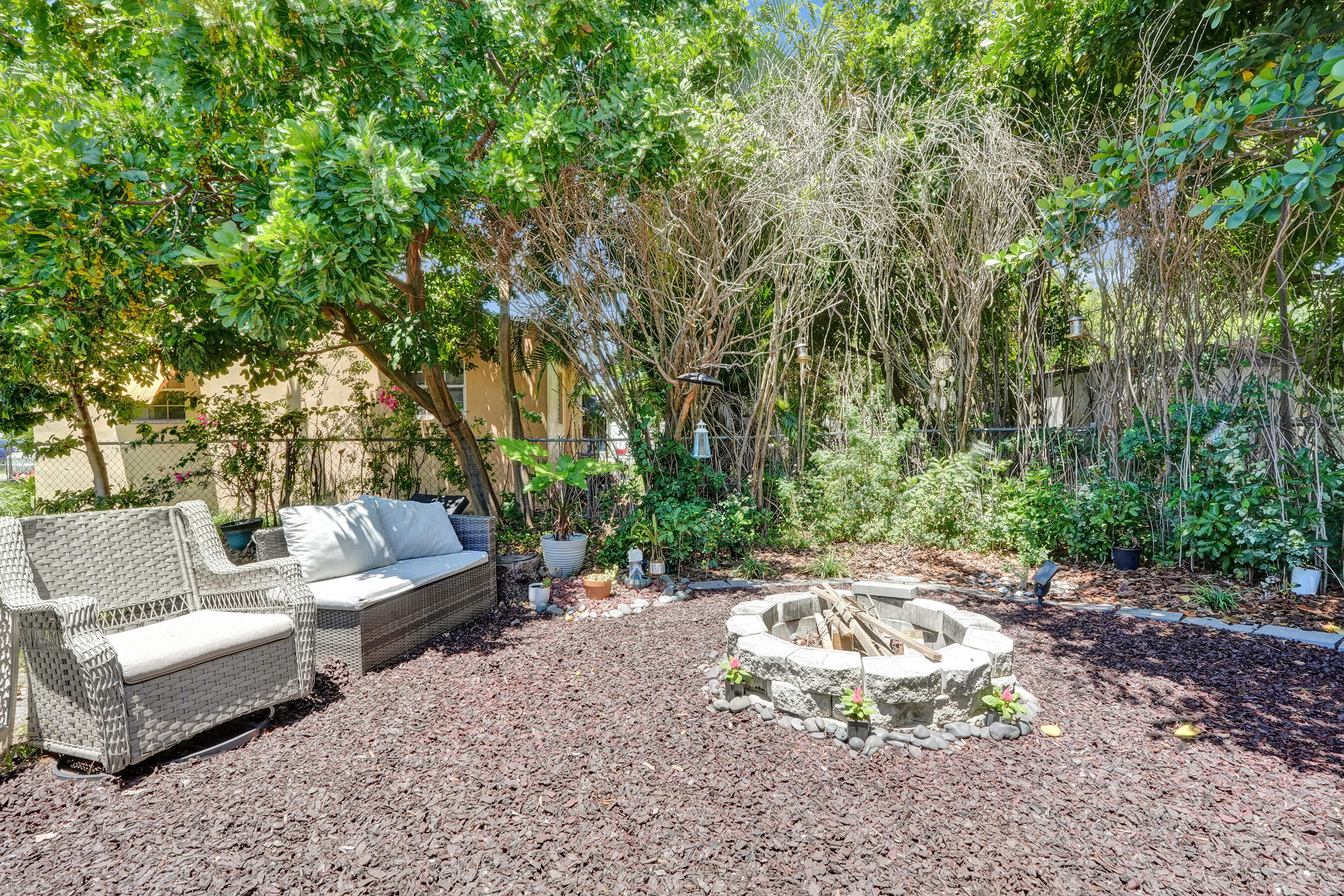COLLIER MANOR FIRST ADD - Residential