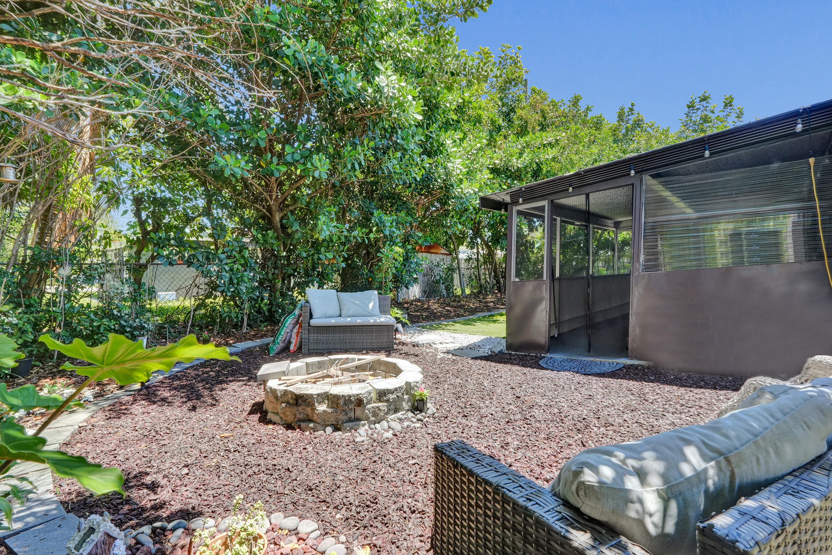 COLLIER MANOR FIRST ADD - Residential
