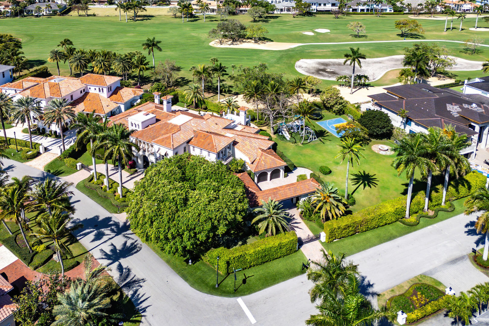 ROYAL PALM YACHT & COUNTRY CLUB - Residential