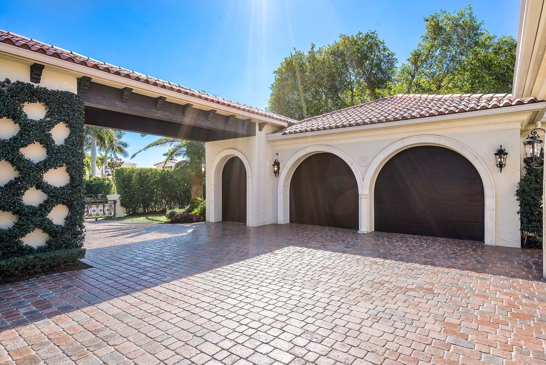 ROYAL PALM YACHT & COUNTR - Residential