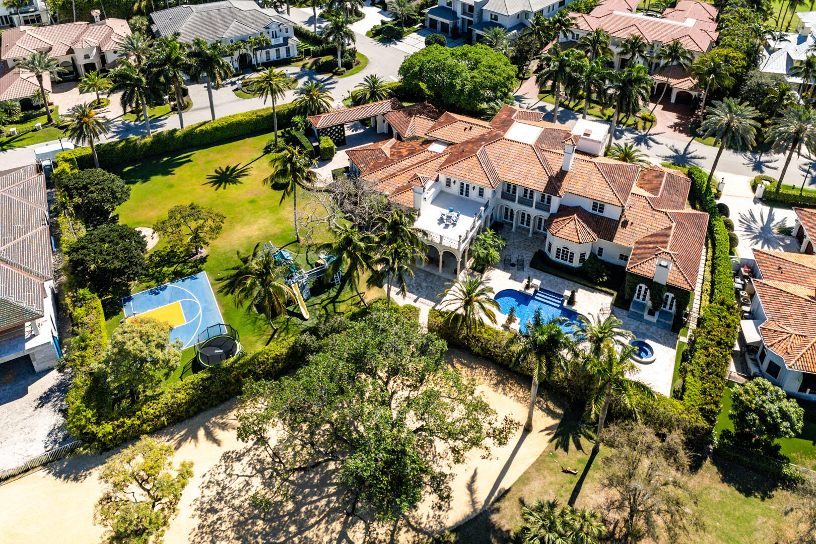 ROYAL PALM YACHT & COUNTRY CLUB - Residential