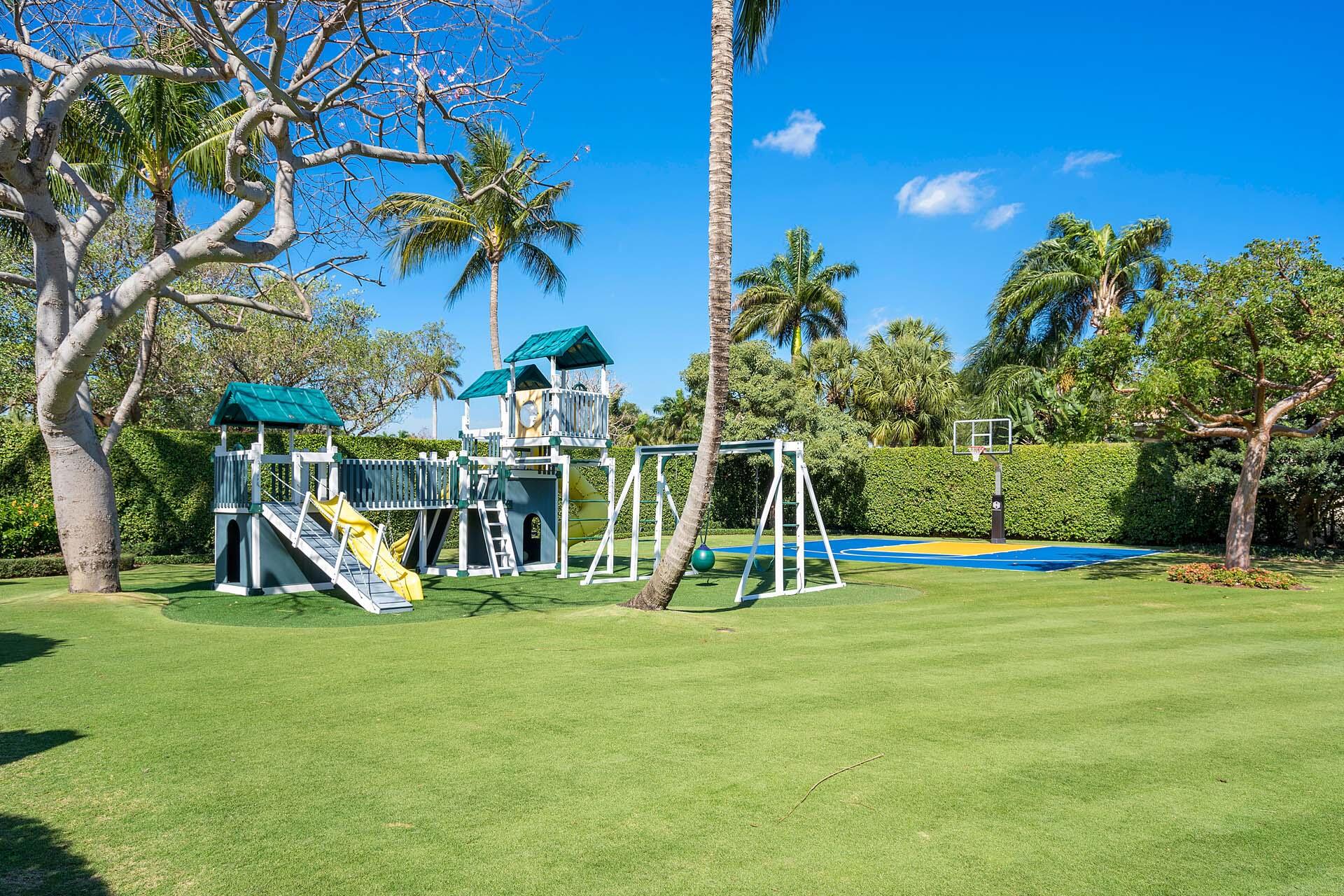 ROYAL PALM YACHT & COUNTR - Residential