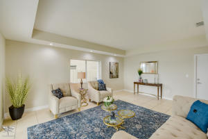 TWIN LAKE SHORES CENTRAL - Residential